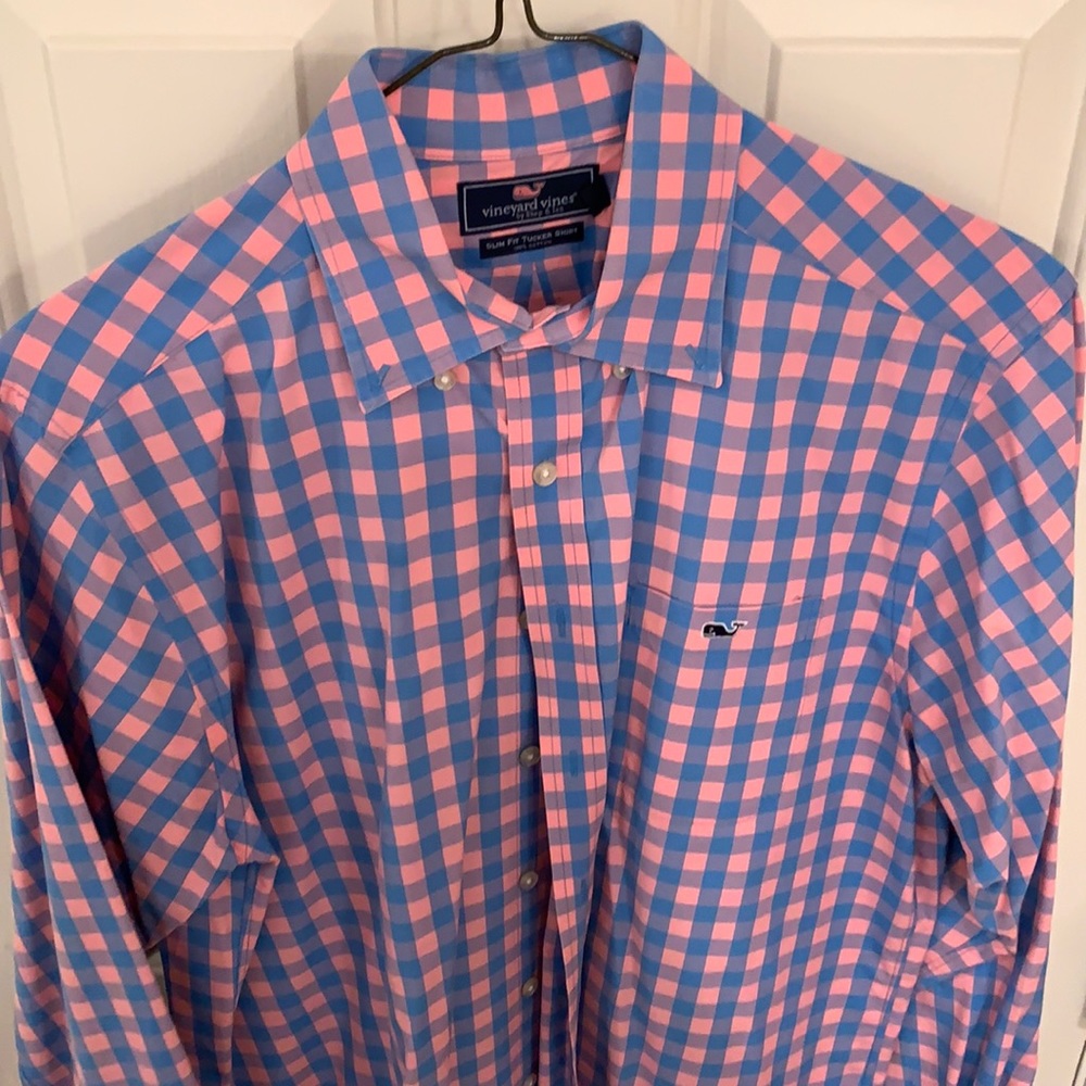 Men’s Vineyard Vines size L button-down